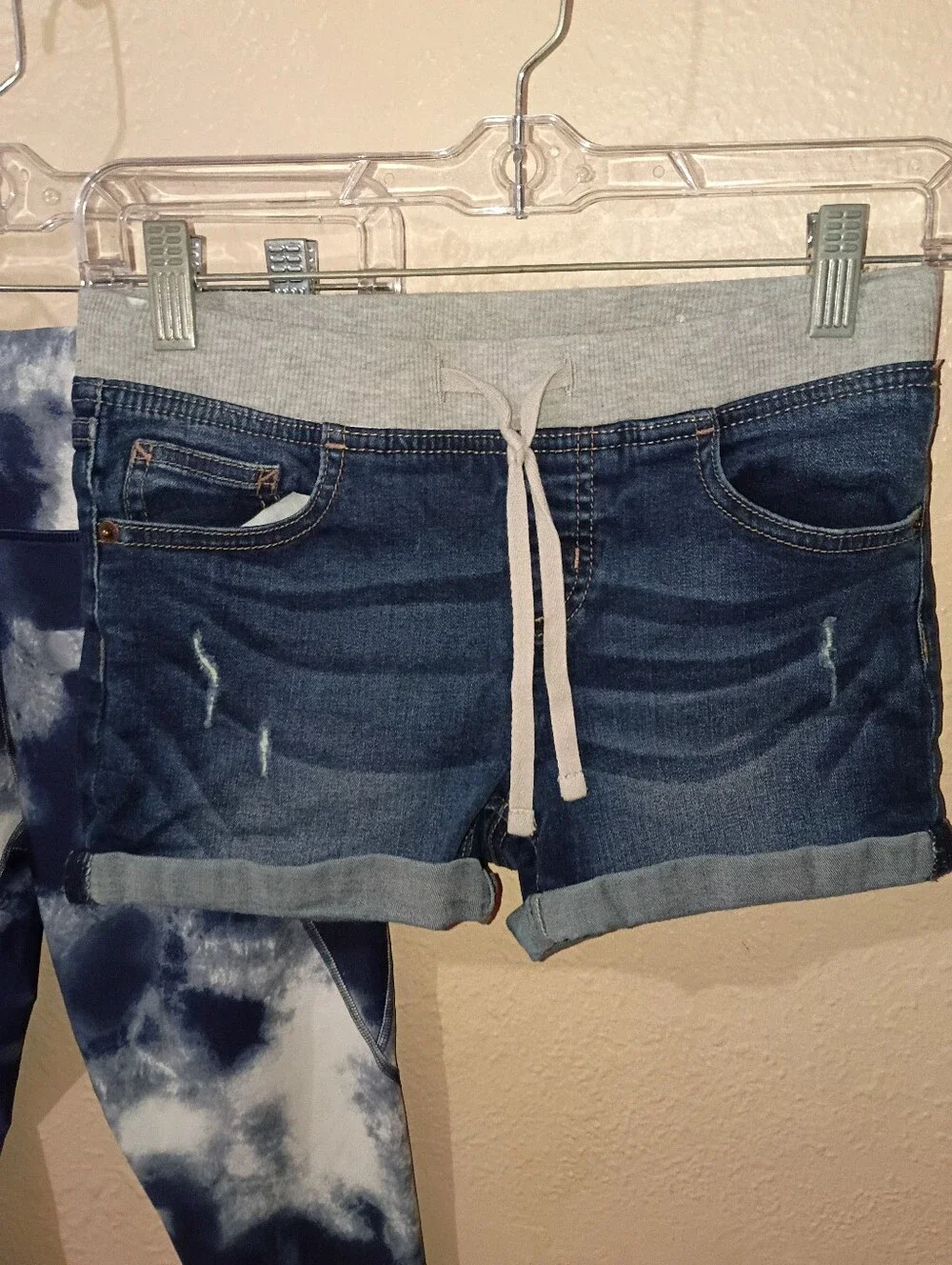 GIRLS SIZE 14 BUNDLE OLD NAVY LEGGINGS VIGOSS(FIT LIKE 14) & JUSTICE SHORTS
